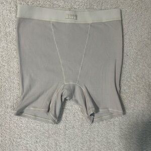 Skims Cotton Rib Boxer Shorts in Light Tan/ Cream Size Medium
